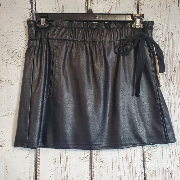 Jolt Dresses & Skirts - NWT Jolt faux leather skirt